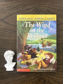 Alternative view of The Wind in the Willows (Scholastic Junior Classics)